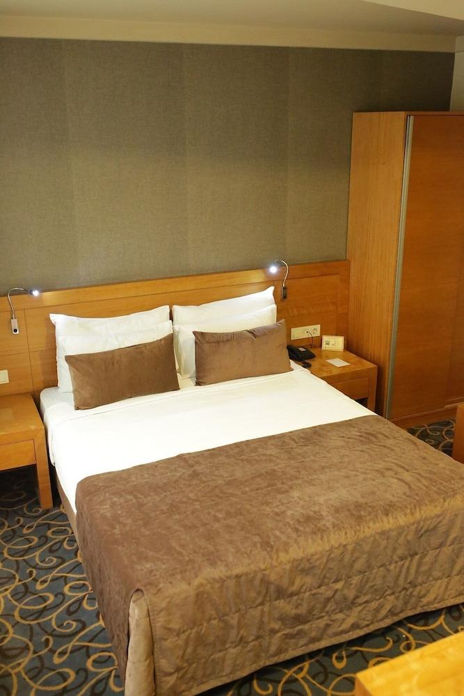 Volley Otel 4*