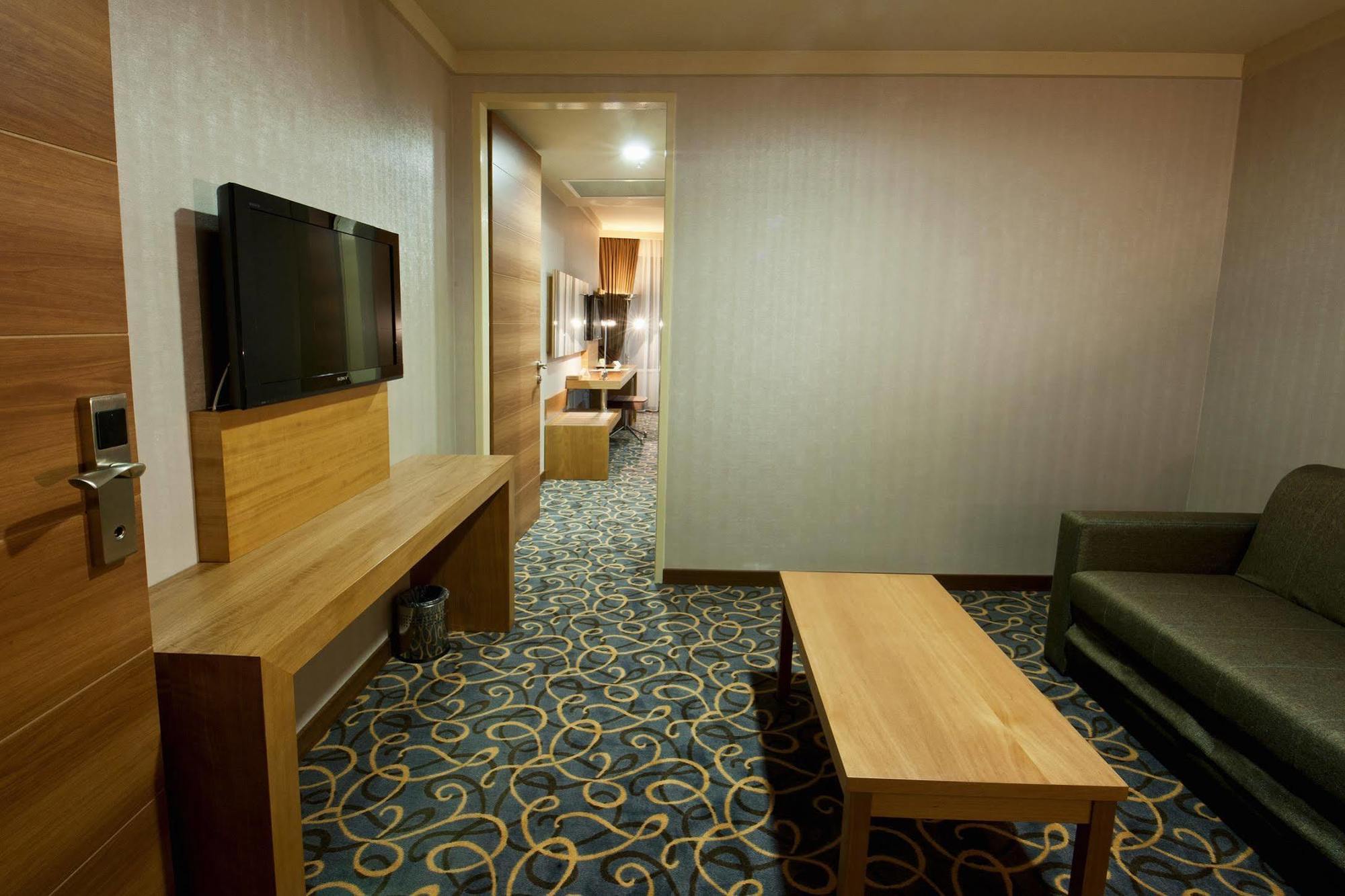 Otel Volley 4*