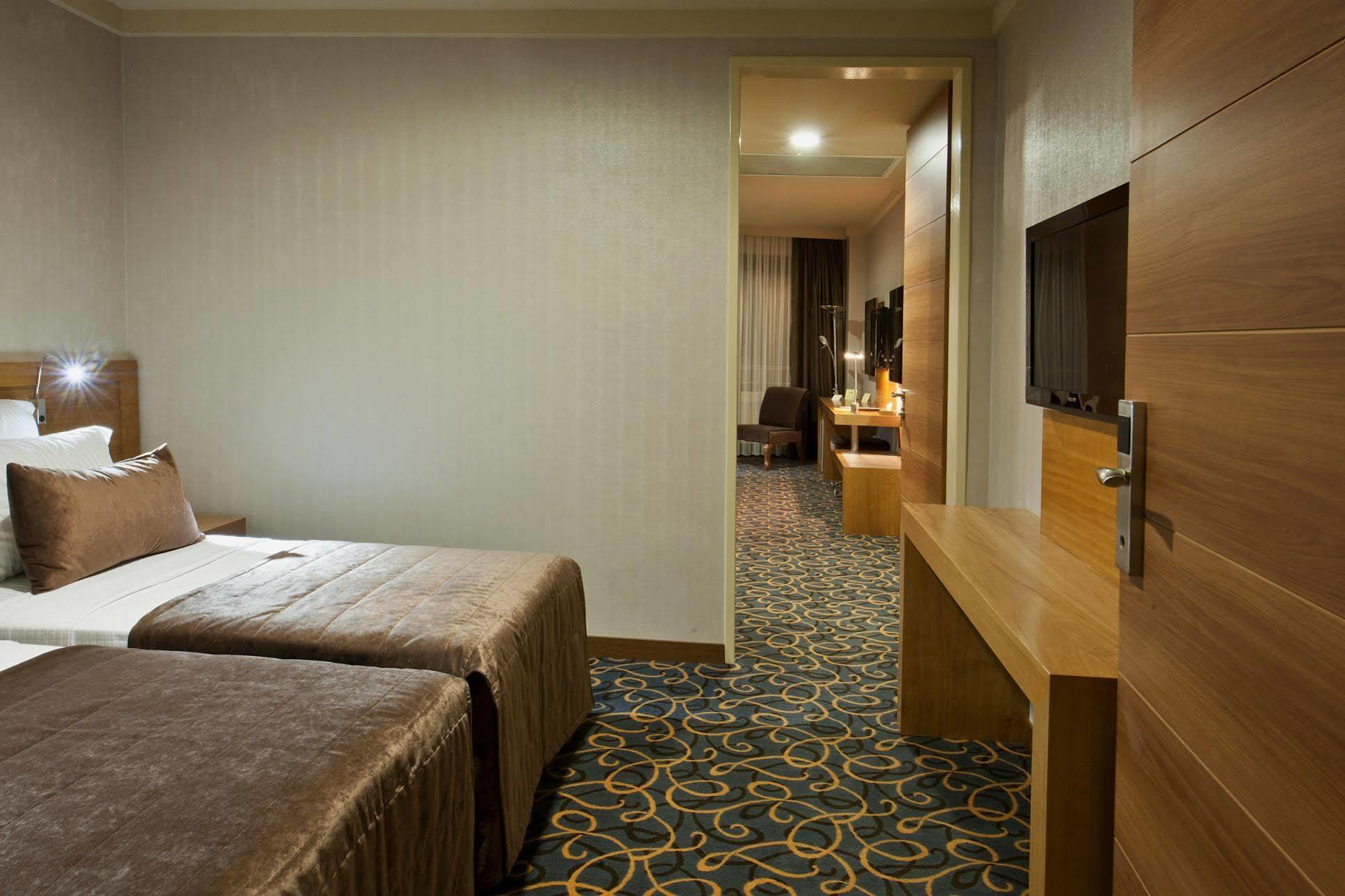 Volley Otel 4*